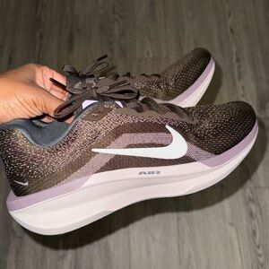 Nike Women's Brown and Purple winflo